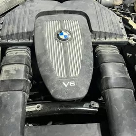 BMW mator v8 4.8