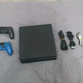 Playstation 4 slim