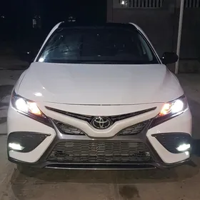 Toyota Camry 2021