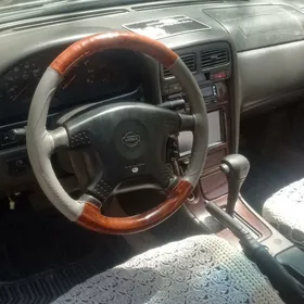 Nissan Maxima 1999