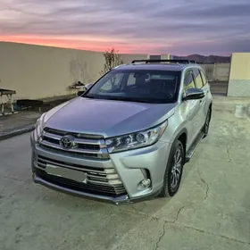 Toyota Highlander 2019