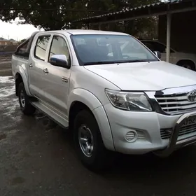 Toyota Hilux 2014