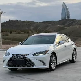 Lexus ES 350 2019