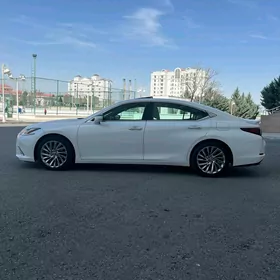 Lexus ES 350 2019
