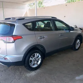 Toyota RAV4 2017