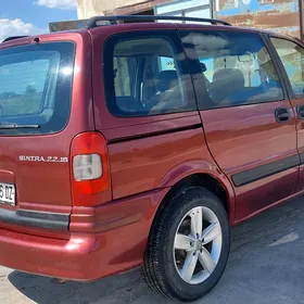 Opel Sintra 1999