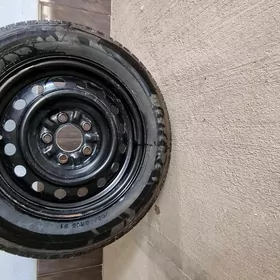 Radial teker R15