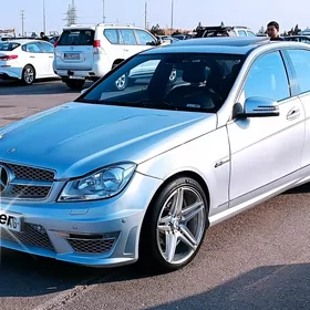 Mercedes-Benz C300 2010