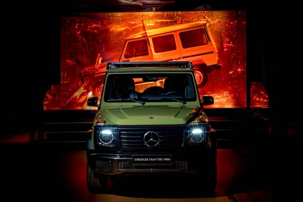 Mercedes-Benz представил лимитированный G-Class в стиле 1980-х: он стоит €178 000