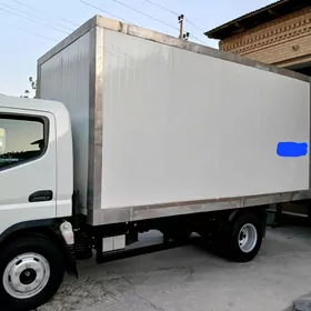 Mitsubishi Canter 2022