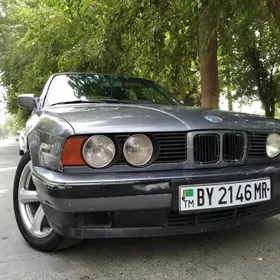 BMW 520 1990