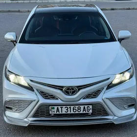Toyota Camry 2021