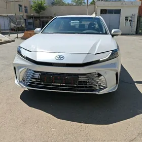 Toyota Camry 2024