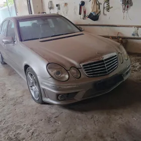 Mercedes-Benz E320 2004