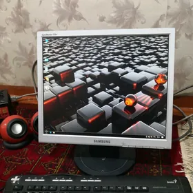 SAMSUNG 17lik monitor