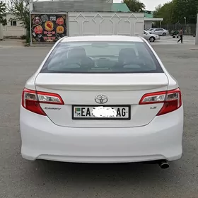 Toyota Camry 2012