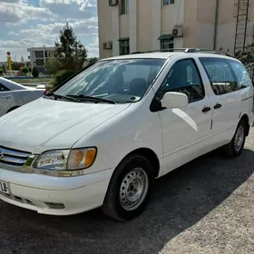 Toyota Sienna 2001