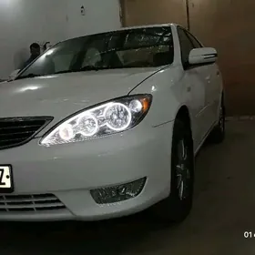 Toyota Camry 2004