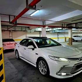 Toyota Camry 2022