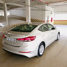 Hyundai Elantra 2018