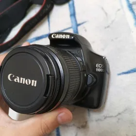 canon d1100