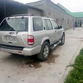 Nissan Pathfinder 2002