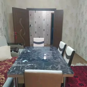 Стол и 6 стульев