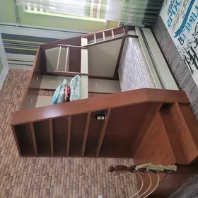 Двуспальная детская кровать