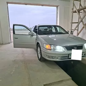 Toyota Camry 2001