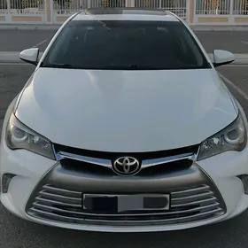 Toyota Camry 2017