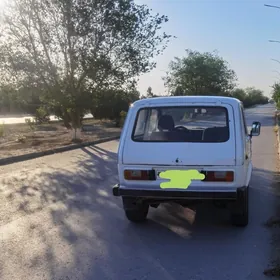 Lada Niva 1990