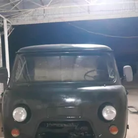 UAZ Profi 1985