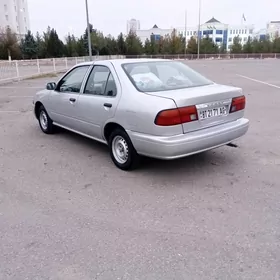 Nissan Sunny 1996