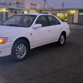 Toyota Camry 2000