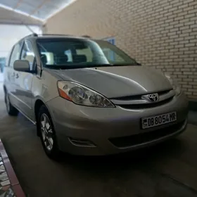 Toyota Sienna 2008