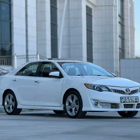 Toyota Camry 2011