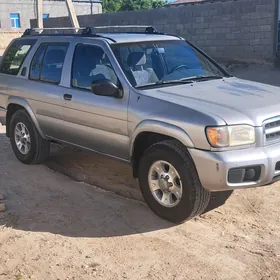 Nissan Pathfinder 2000
