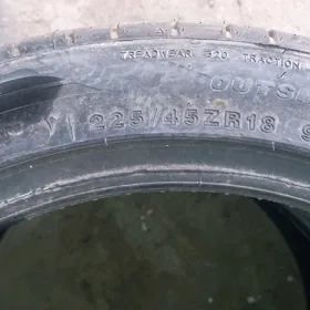 Teker 225 / 45 / 18