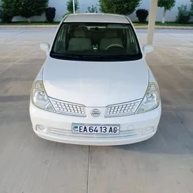 Nissan Tiida 2006