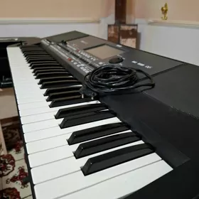 Korg Pa 600