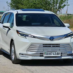Toyota Sienna 2021