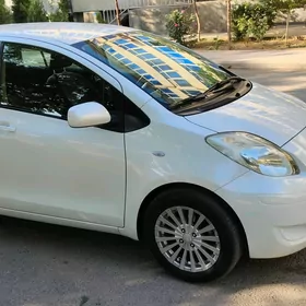 Toyota Yaris 2010