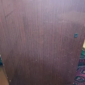Тикин машын Чайка"