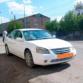 Nissan Altima 2003