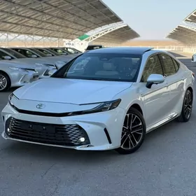 Toyota Camry 2025