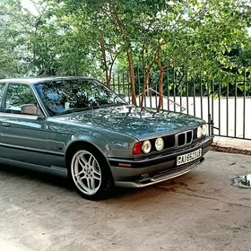 BMW 525 1990