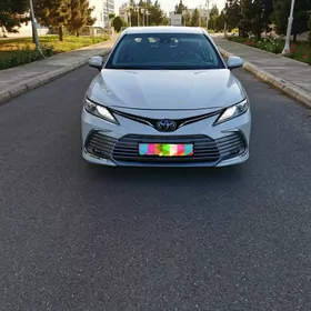 Toyota Camry 2020