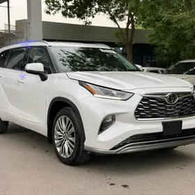 Toyota Highlander 2022