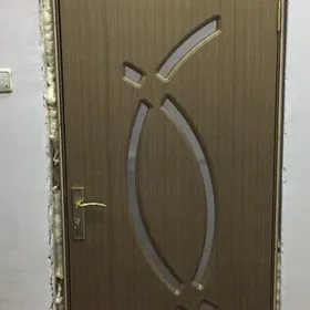 дверь