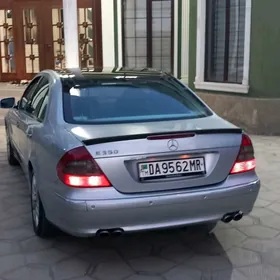 Mercedes-Benz E350 2005